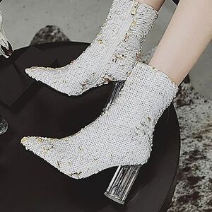 ❤️NWT Snow White Sequence Lace  Clear  Ice Frozen Square Hill. 9.5